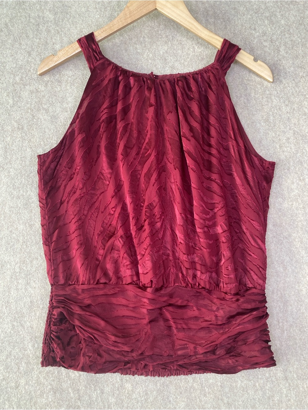 WHBM Women's Sleeveless Textured Shell Top - Burgundy Petite Size 8